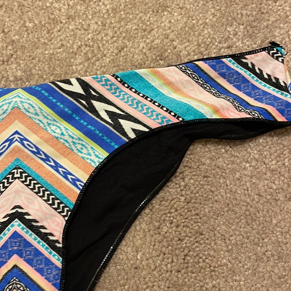 Aztec Ruffled Bikini Bottoms - Picture 2 of 4